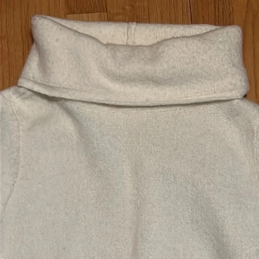 Anthropologie | Akemi & Kin cream turtleneck sweater women’s size M wool blend - Picture 5 of 9